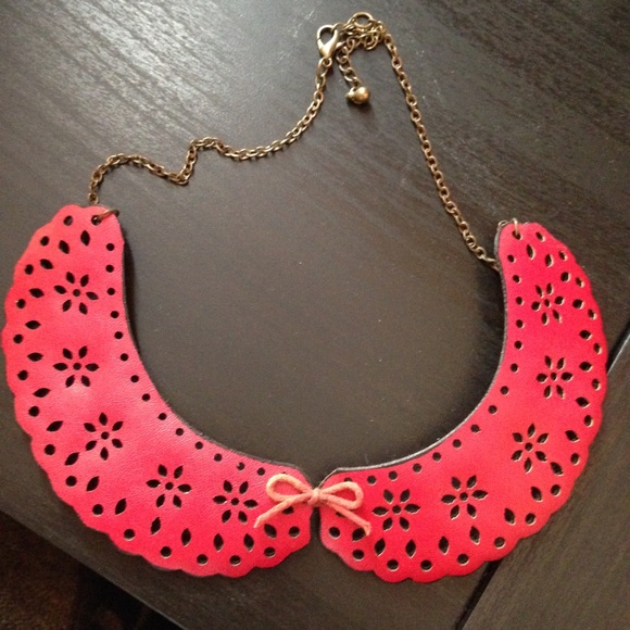 Peter Pan Collar Necklace