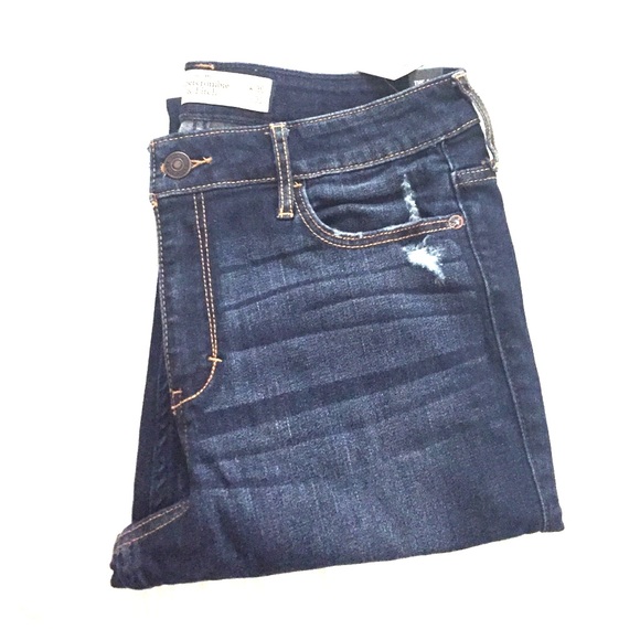 A&F Lightly Distressed Skinny Jeans Size 10
