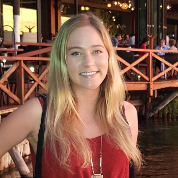 Meet your Posher, Danielle - Picture 1 of 1