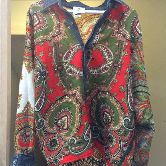 🎄 THE RAGGED PRIEST BUTTON DOWN TOP🎄