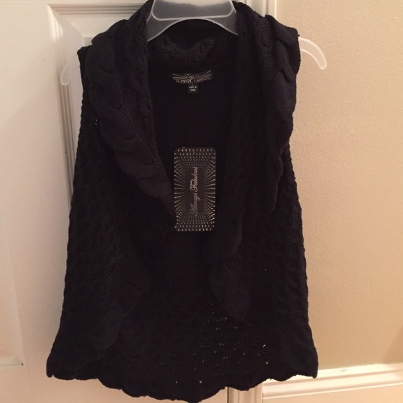 Cute crotchet sleeveless cardigan