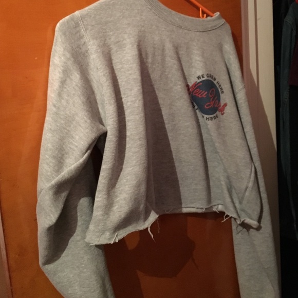 Brandy Melville Sweaters - RARE We Grew Up Here Sweatshirt