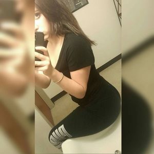 Meet your Posher, Cassandra