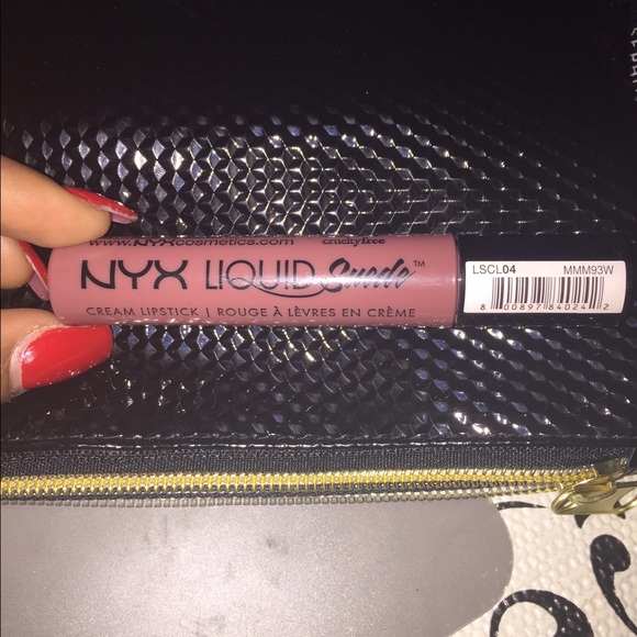 Nyx liquid suede in soft spoken
