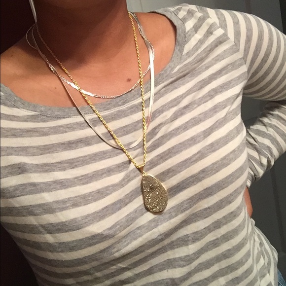 Druzy Pendant Necklace - Picture 3 of 4