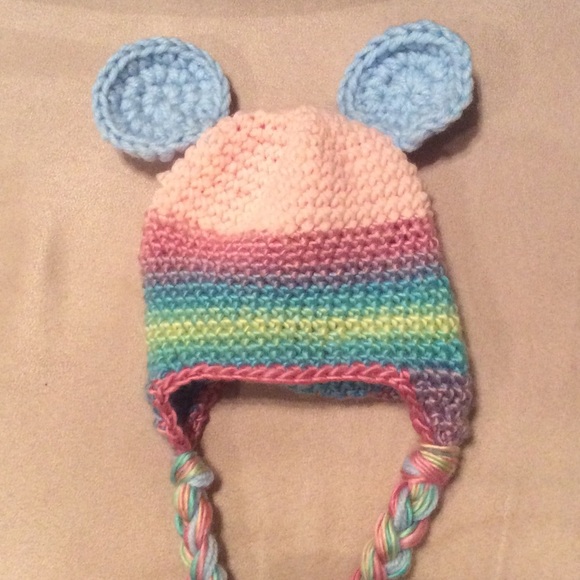 Crochet Mickey/Minnie Mouse Hat - Picture 3 of 4