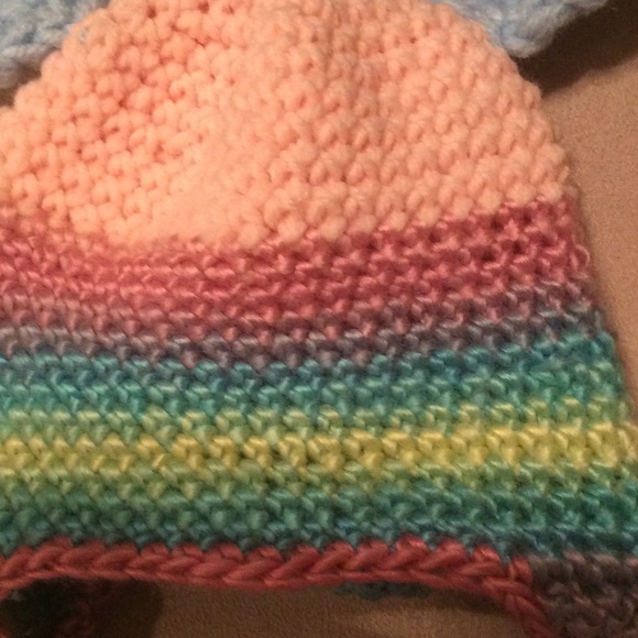 Crochet Mickey/Minnie Mouse Hat - Picture 4 of 4