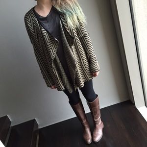 💛SOLD💛 Jack flowy cardigan