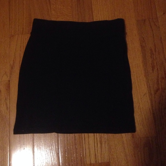 Black Forever21 Fitted Skirt - Picture 1 of 2