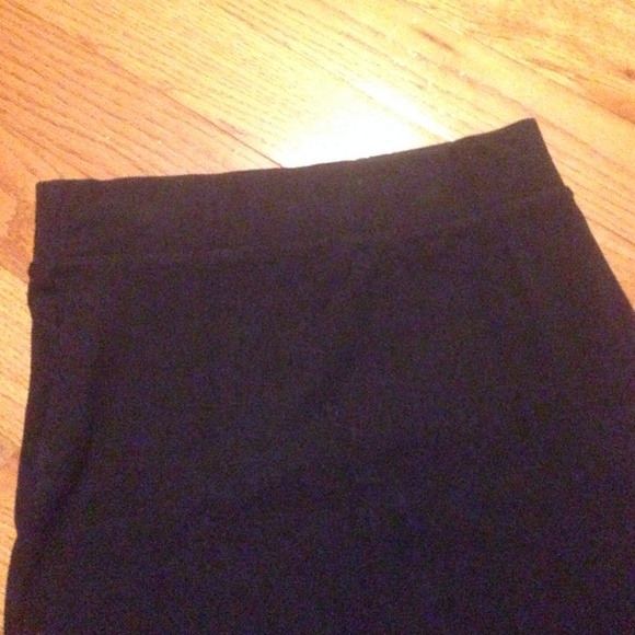 Black Forever21 Fitted Skirt - Picture 2 of 2
