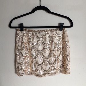 ENGLISH ROSE gold sequin mini skirt