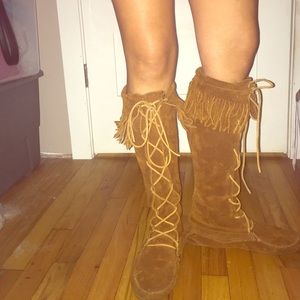 Women's lace up Minnetonka