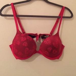 Victoria's Secret wonder bra