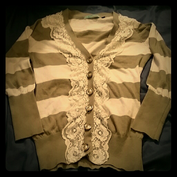 $$$$ Pleione small cardigan sweater with Lace