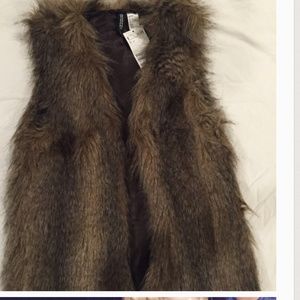 H&M small faux fur vest