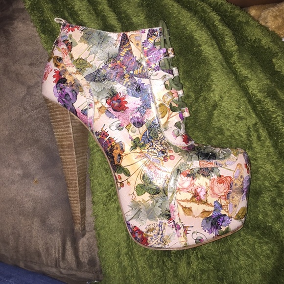 Booties - Picture 1 of 2
