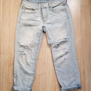 American eagle distressed boyfriend jeans
