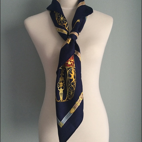 SOLD Vintage Hermes 35" silk square - navy blue - Picture 4 of 4