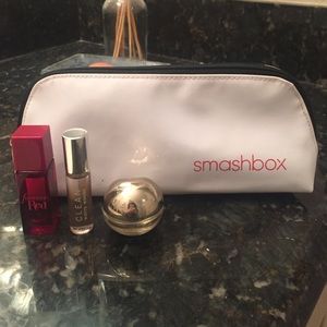 3 Deluxe Perfumes and Smashbox Makeup Bag