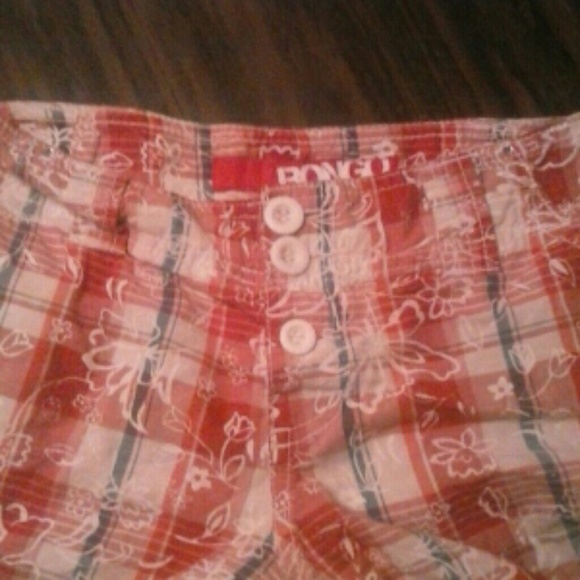 Shorts - Picture 3 of 3