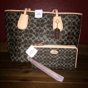 Bundle Deal!!!!! Coach Sig Taxi tote & wristlet