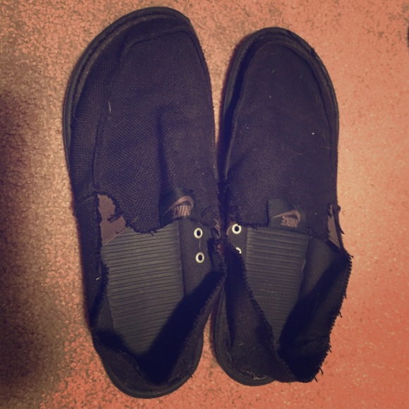 Men's Nike loafers.