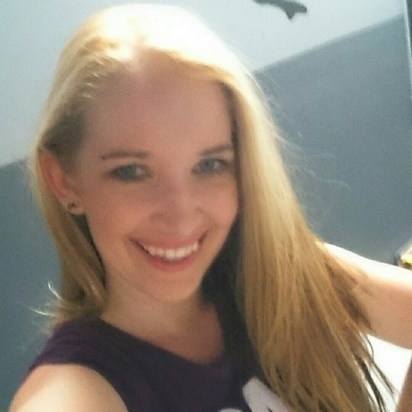 Meet your Posher, Sarah - Picture 1 of 1