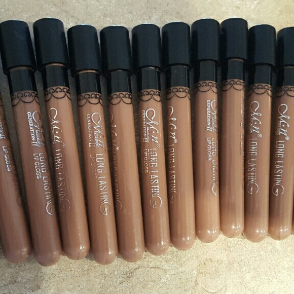 (2 for $9)Liquid MATTE lipsticks