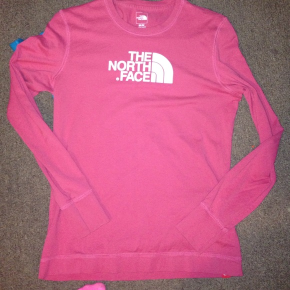 Long sleeve North Face Shirt size MEDIUM