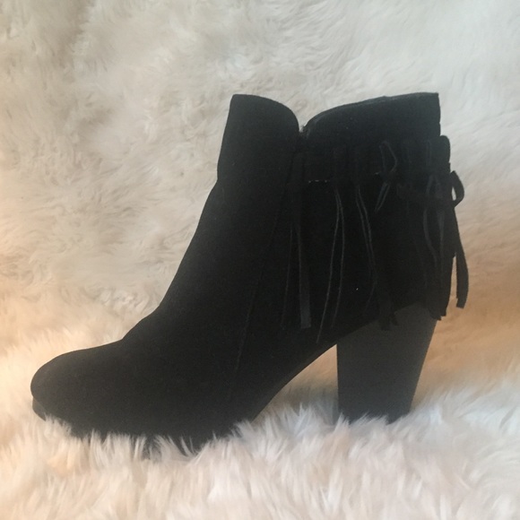 FRINGED BLACK BOOTIES