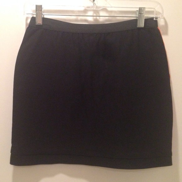 Color Block Mini Skirt - Picture 2 of 3