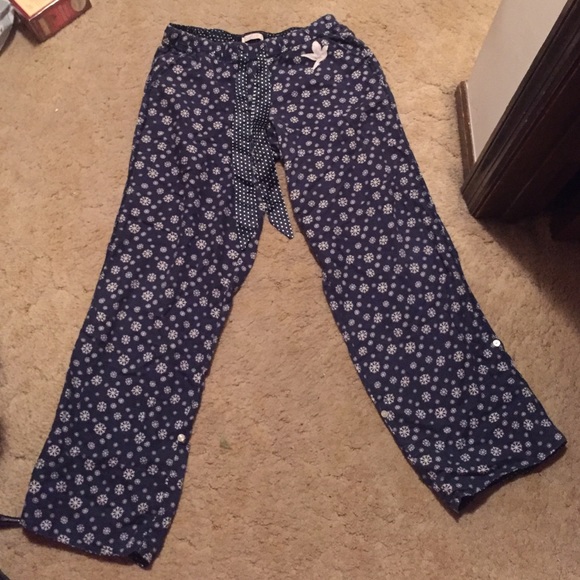 Aerie Snowflake PJ Pants. Worn a few times!