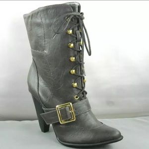 ‼️CLOSET CLEANOUT FINAL SALE‼️ NIB Boots, Size 7.