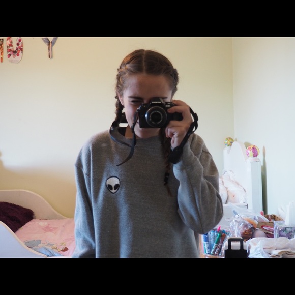 Gray Alien sweatshirt