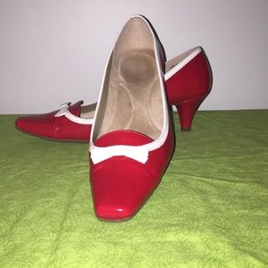 Aerosoles Red Patent Leather heels