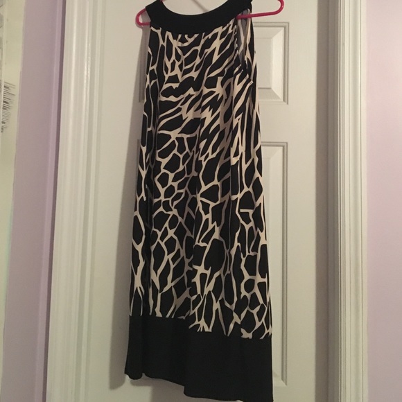 Printed shift dress