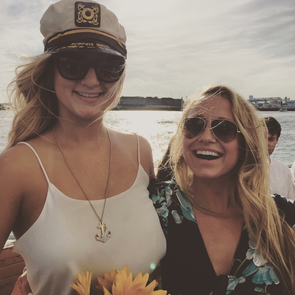 Meet your Posher, Jillian