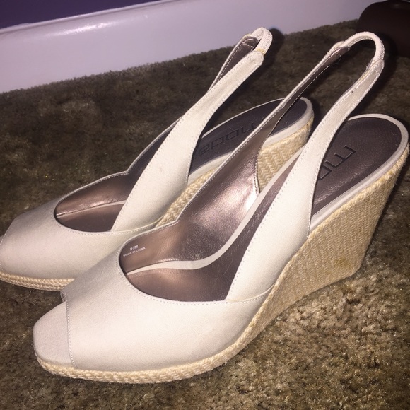 Get a pumped up espadrille from Moda Spana!