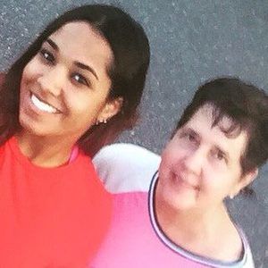 Meet your Posher, Pam