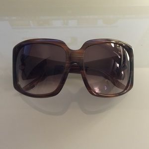 Oscar de la Renta sunglasses