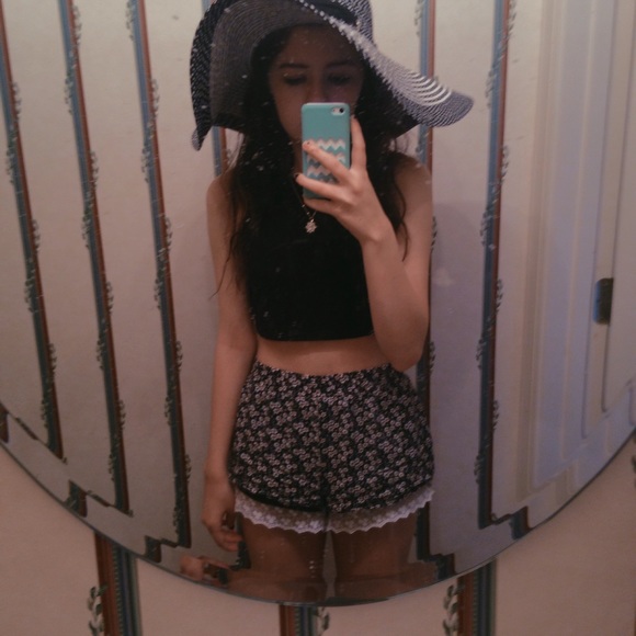 Meet your Posher, Katelyn - Picture 1 of 1