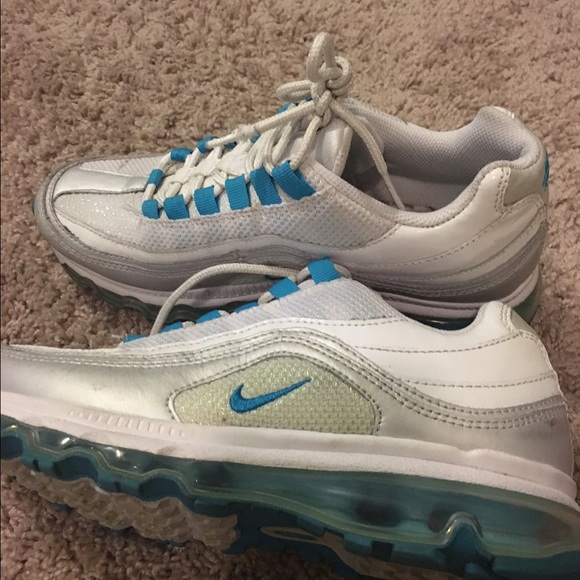 Air Max shoes size 5.5