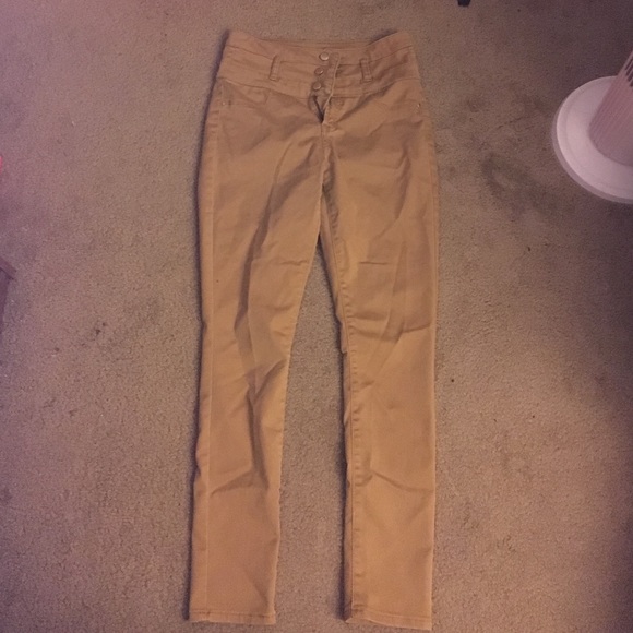 Mustard high waist jeans and acid wash