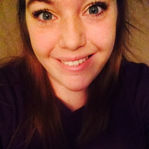 Meet your Posher, Caitlin