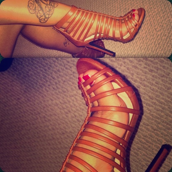 Caged Heel #2