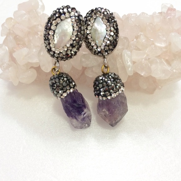 Natural pearl raw amethyst silver plated earrings - Picture 3 of 4
