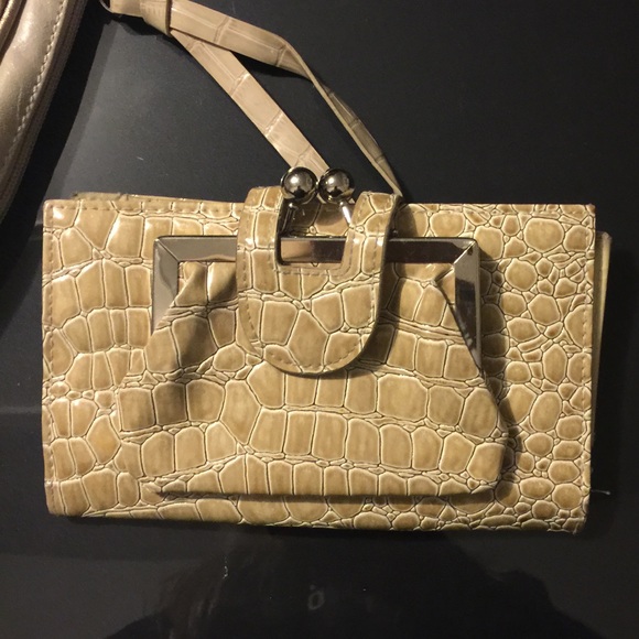 Wallet - Picture 1 of 2