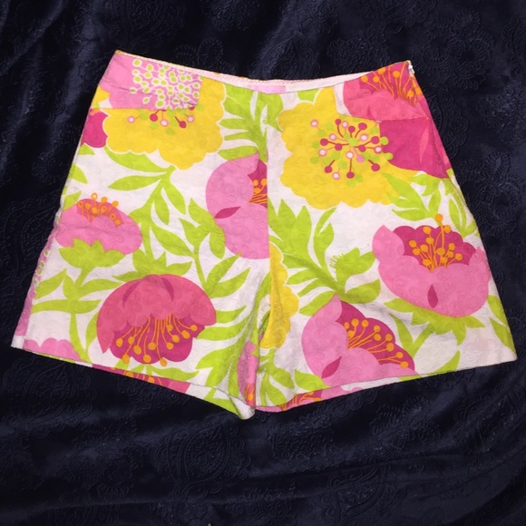 Lilly Pulitzer shorts - Picture 1 of 3