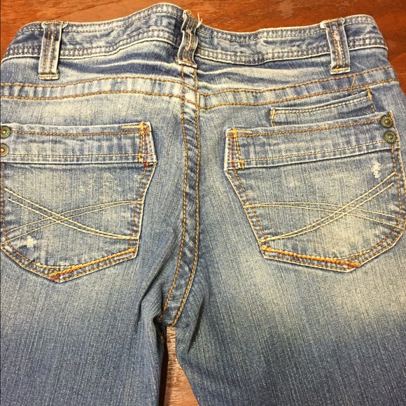 SOLD!!!!🎉 - Picture 2 of 3