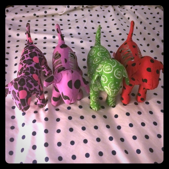Victoria's Secret Accessories - VS Pink dogs